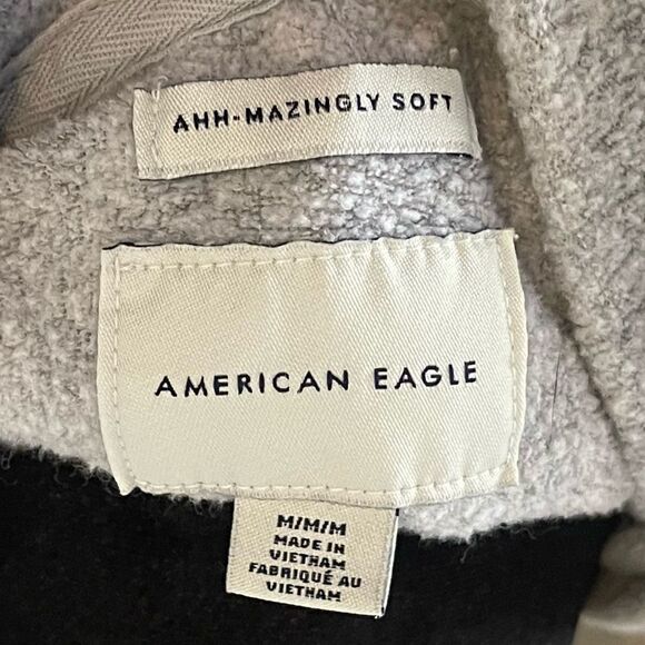 American Eagle gray hoodie, size juniors, medium - Picture 5 of 5